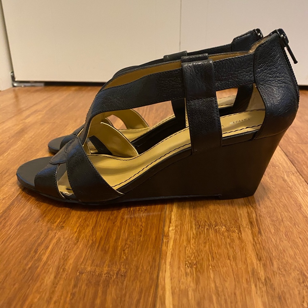 Nine West black wedge scandal